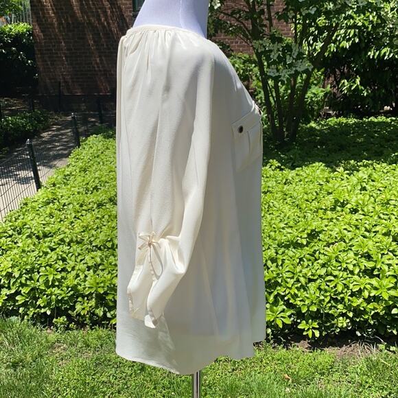 Yumi Kim Cream Silk Collarless V-Neck Blouse - Picture 6 of 7